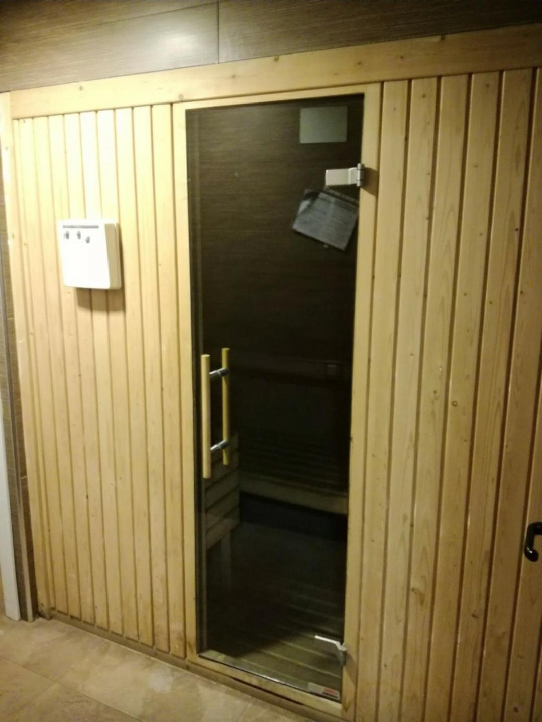 Habitacion Con Piscina Y Sauna Sant Cugat del Vallès Eksteriør billede